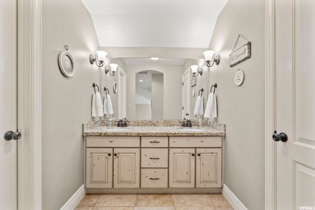 Upstairs Bathroom