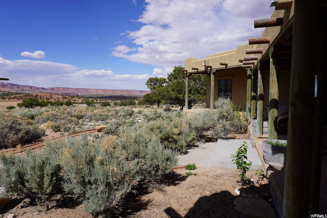 1041 S Donkey Flats Rd E, Teasdale, UT 84773 — photo 5