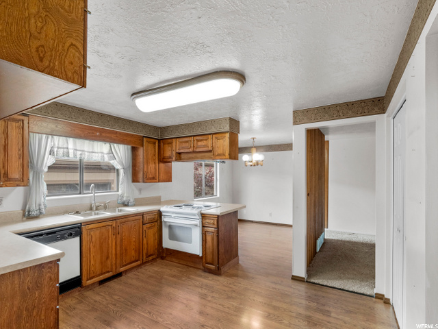 2530 E 1900 N, Layton, UT 84040 — photo 10