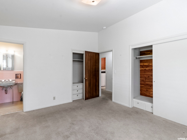master w 3/4 bath & 2 closets