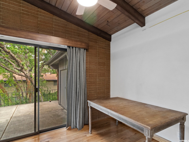sliding door to patio from kitchen