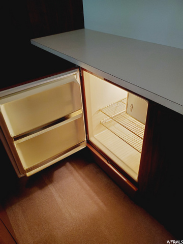 working refrig in bar area downstair