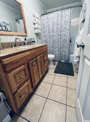 Downstairs Full Bathroom