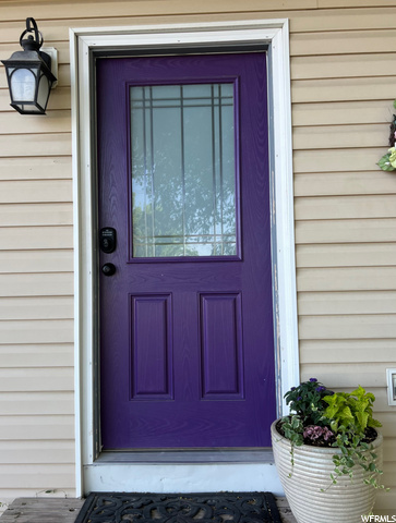 What a cute front door!