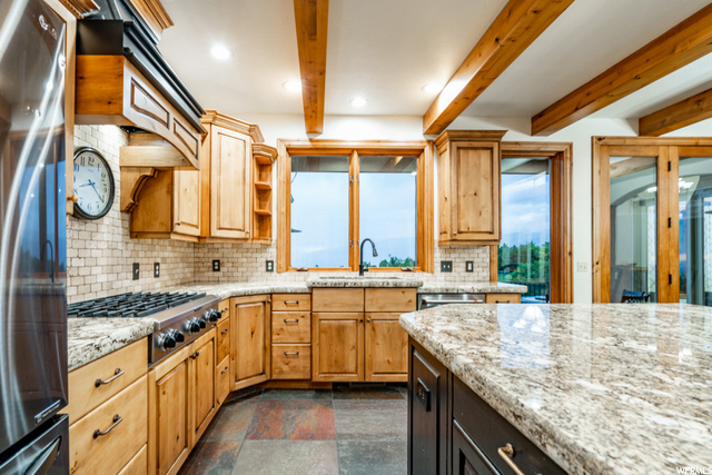 267 Summerwood Dr, Bountiful, UT 84010 — photo 8