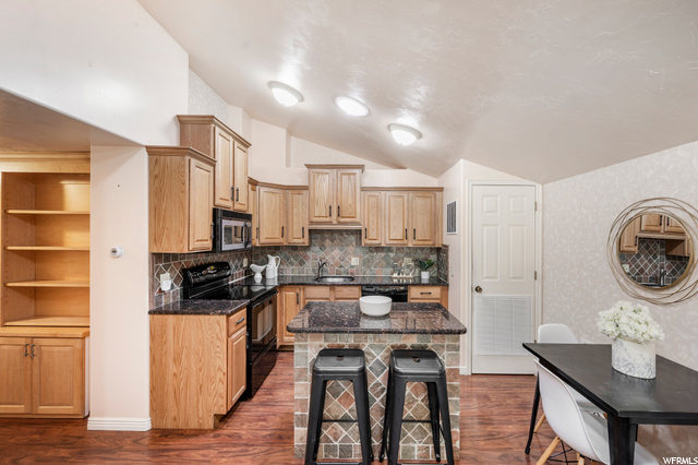 Attached MIL Apartment