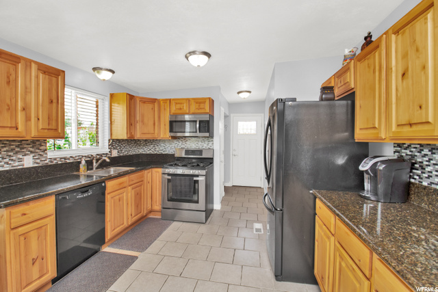 305 W 870 N, Sunset, UT 84015 — photo 4