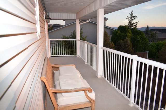 Balcony 2nd floor