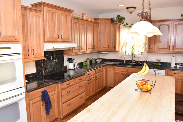 Main kitchen