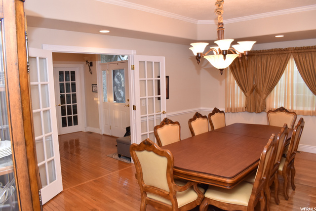 Formal dining room