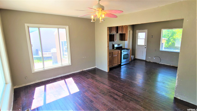 All ceiling fans included