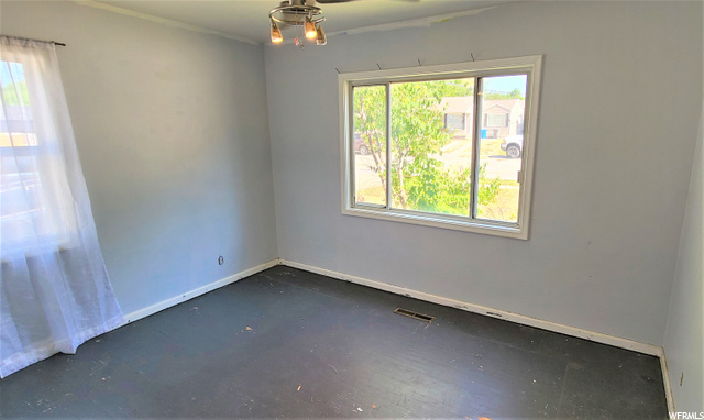 NW bedroom
