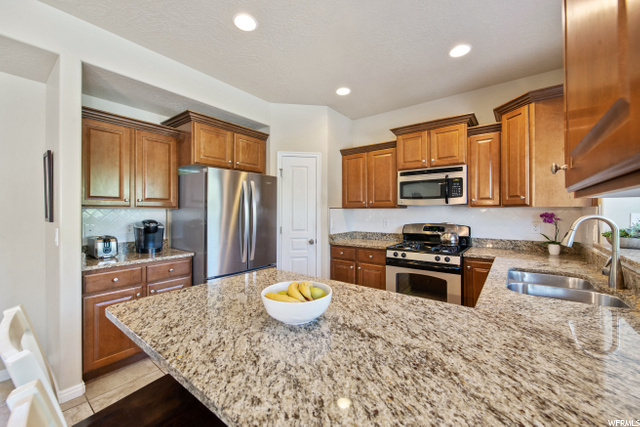 953 E Bridges Ct, Murray, UT 84121 — photo 8