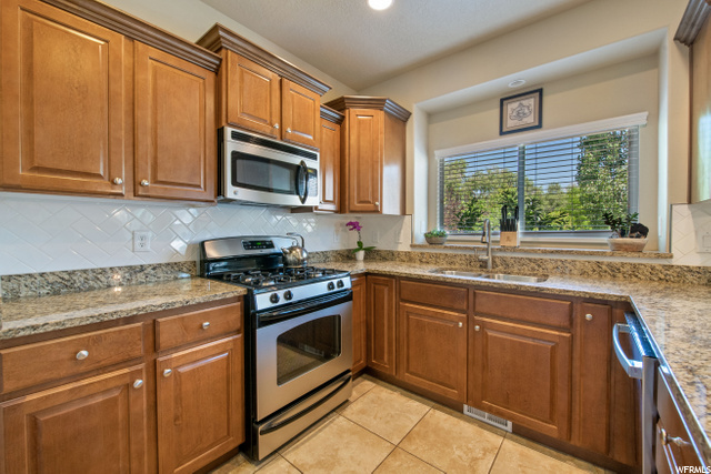 953 E Bridges Ct, Murray, UT 84121 — photo 7