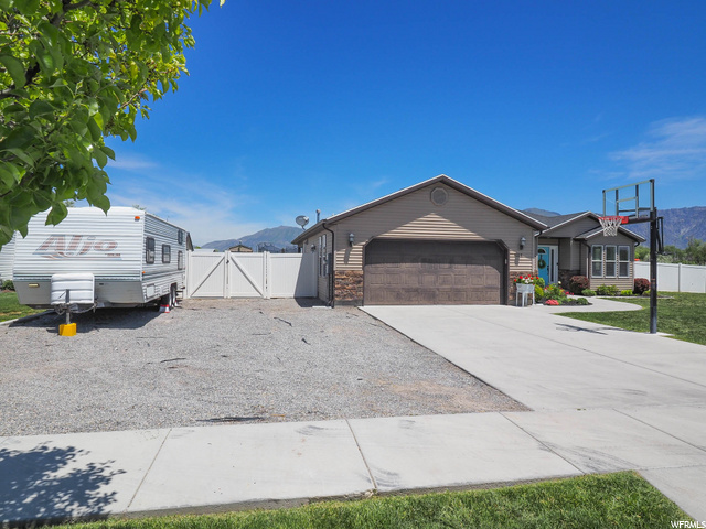 4214 W Bingham Dr, Corinne, UT 84307 — photo 2