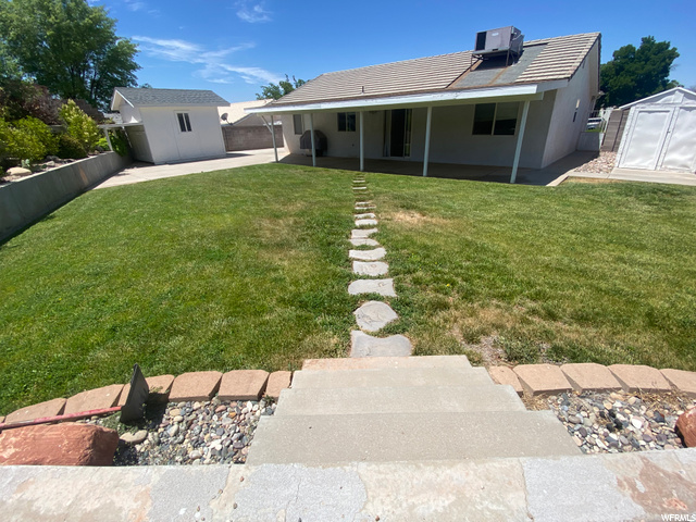 3rd Rear pick from terraced/corner yard
