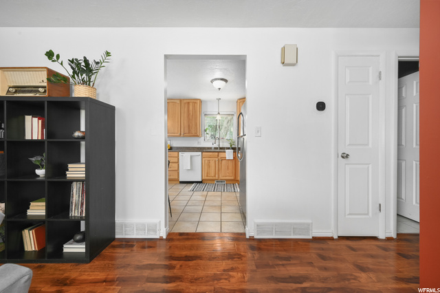 375 E 10375 S, Sandy, UT 84070 — photo 12