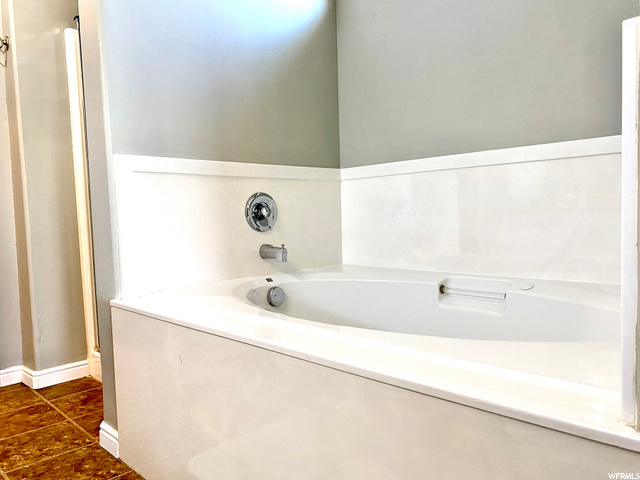 Jetted Tub