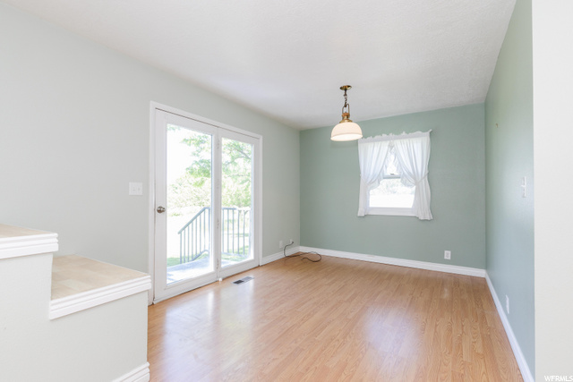 family room off kitchen