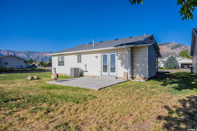 427 Downs Dr, Ogden, UT 84404 — photo 8