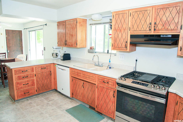 668 N Maple Dr, Smithfield, UT 84335 — photo 6