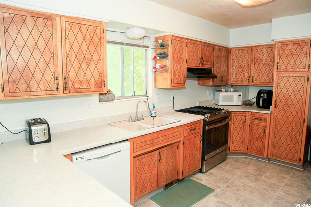 668 N Maple Dr, Smithfield, UT 84335 — photo 7