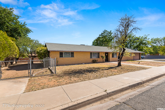 612 E 500 S, St. George, UT 84770 — photo 2