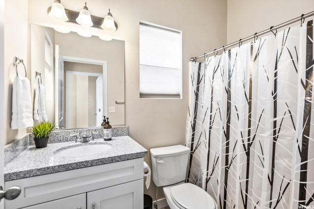 Main-Floor Full Bathroom