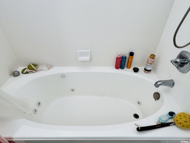 Master Bath Jetted Tub