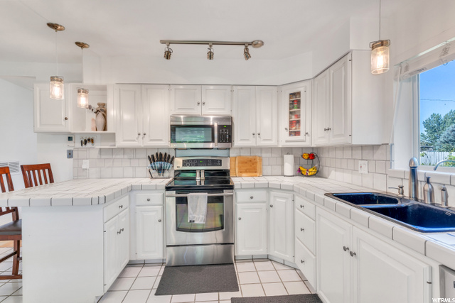 489 E 9120 S, Sandy, UT 84070 — photo 7