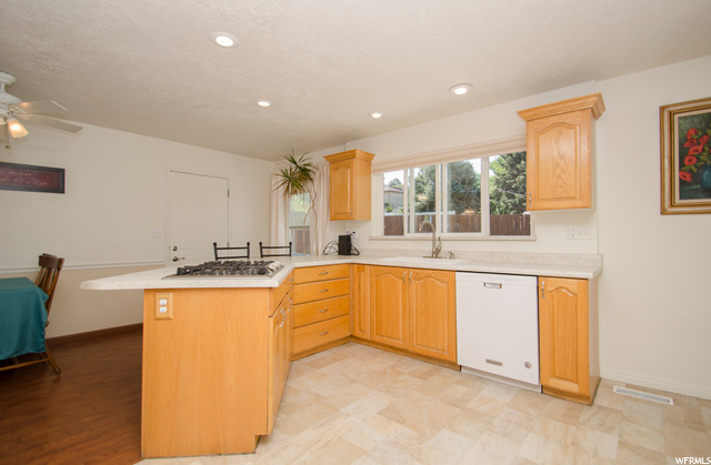 337 W 3200 S, Bountiful, UT 84010 — photo 6
