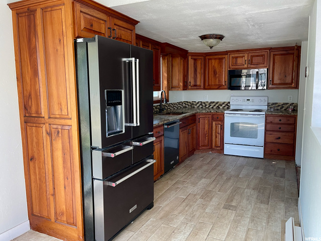 240 E 400 N, Mona, UT 84645 — photo 5