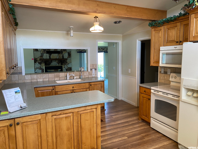 370 W 1050 N, Bountiful, UT 84010 — photo 11