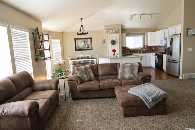 6033 S 3850 W, Roy, UT 84067 — photo 10