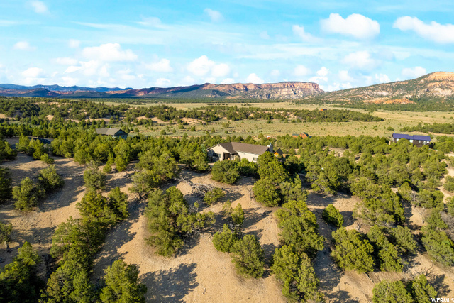 2440 E Sunset Cir, Hatch, UT 84735 — photo 5