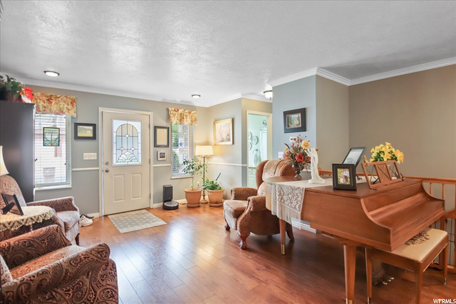 1367 N Brookhurst Cir, Centerville, UT 84014 — photo 5