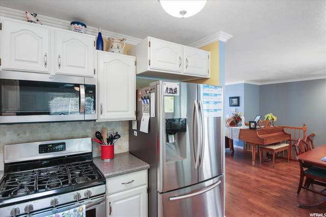 1367 N Brookhurst Cir, Centerville, UT 84014 — photo 6
