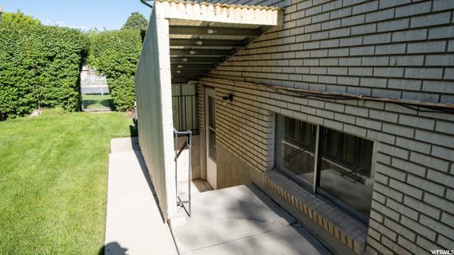 Walkout basement to backyard