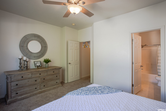 Master bedroom  en suite