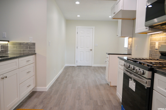 Dining Nook Off Kitchen