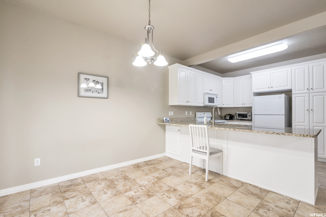 Kitchen & Dining Area