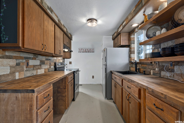 590 E 100 S, Moroni, UT 84646 — photo 12