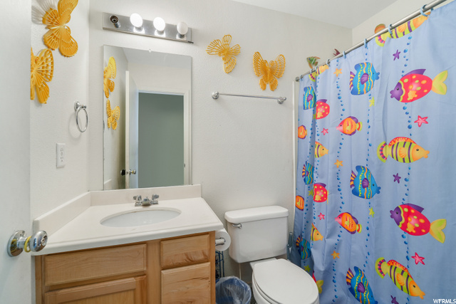 Full Bathroom upstairs