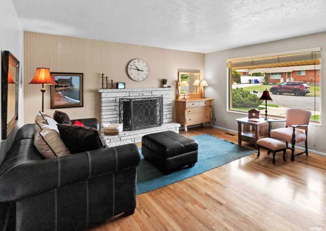 398 W 2300 S, Bountiful, UT 84010 — photo 4