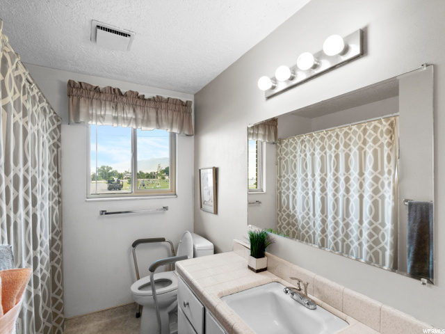398 W 2300 S, Bountiful, UT 84010 — photo 9