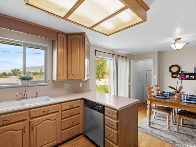 398 W 2300 S, Bountiful, UT 84010 — photo 6