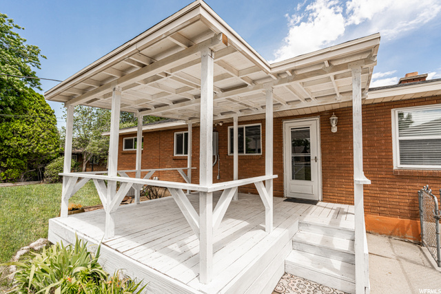 Covered back deck