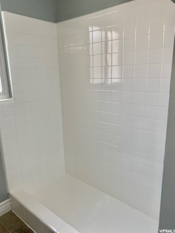 Newly Glazed Shower!!