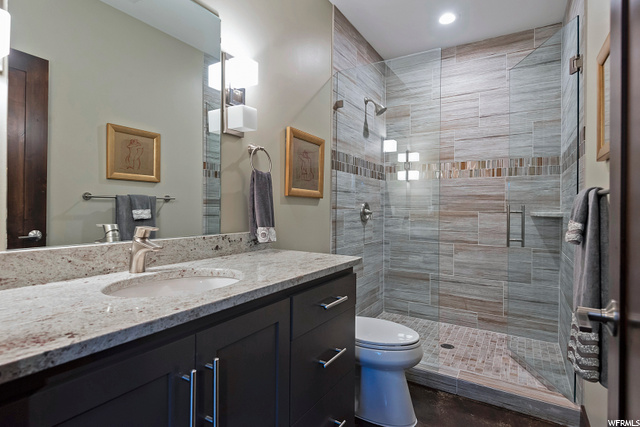2nd Bedroom Suite Bathroom