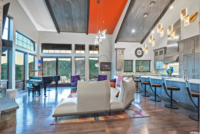 Great Room & Kitchen